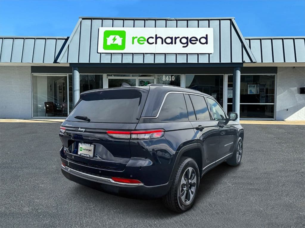 2022 Jeep Grand Cherokee 4xe view 4