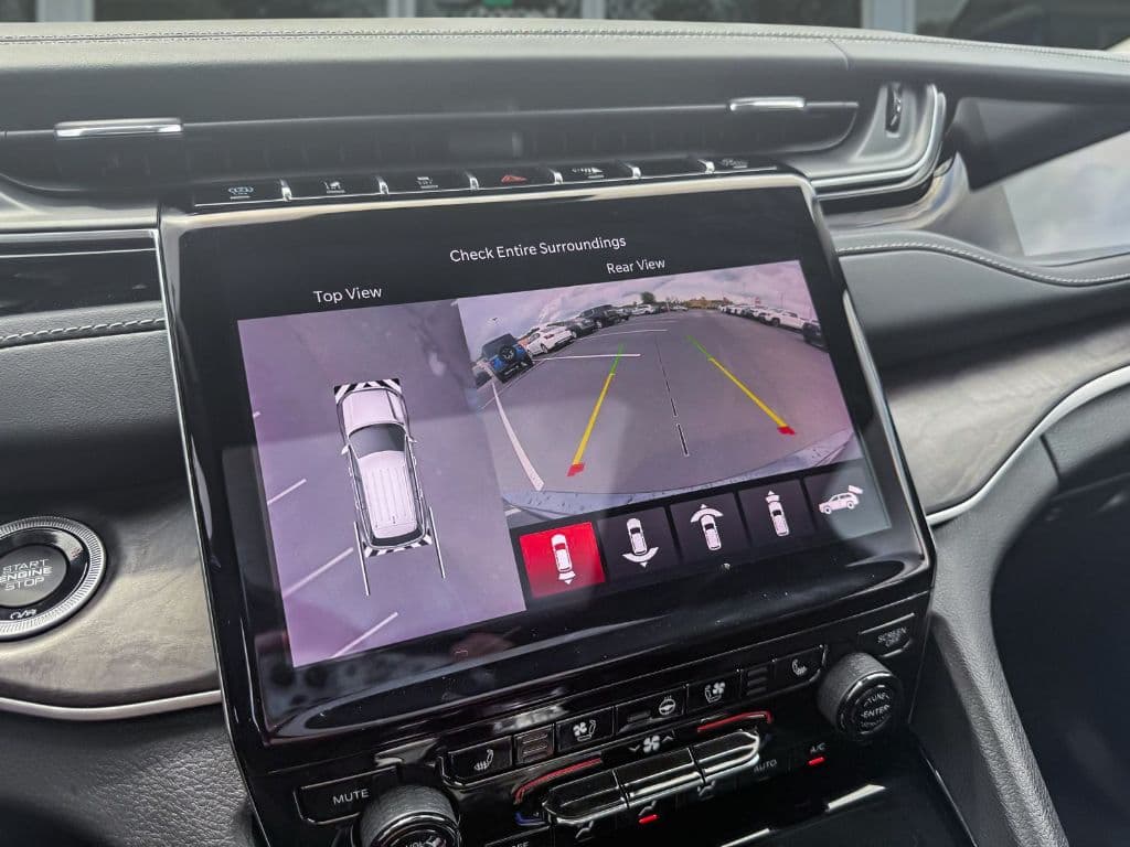 2022 Jeep Grand Cherokee 4xe view 19