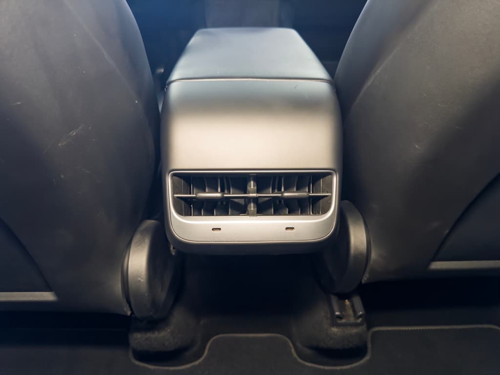 2023 Tesla Model Y view 20