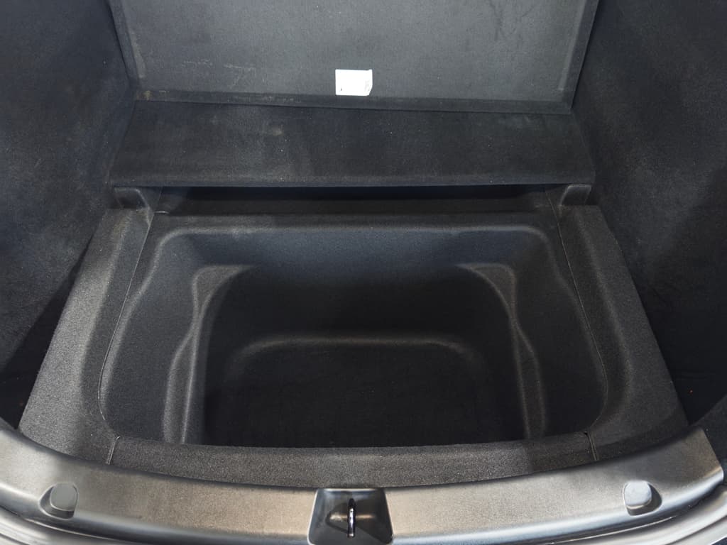 2023 Tesla Model Y view 26