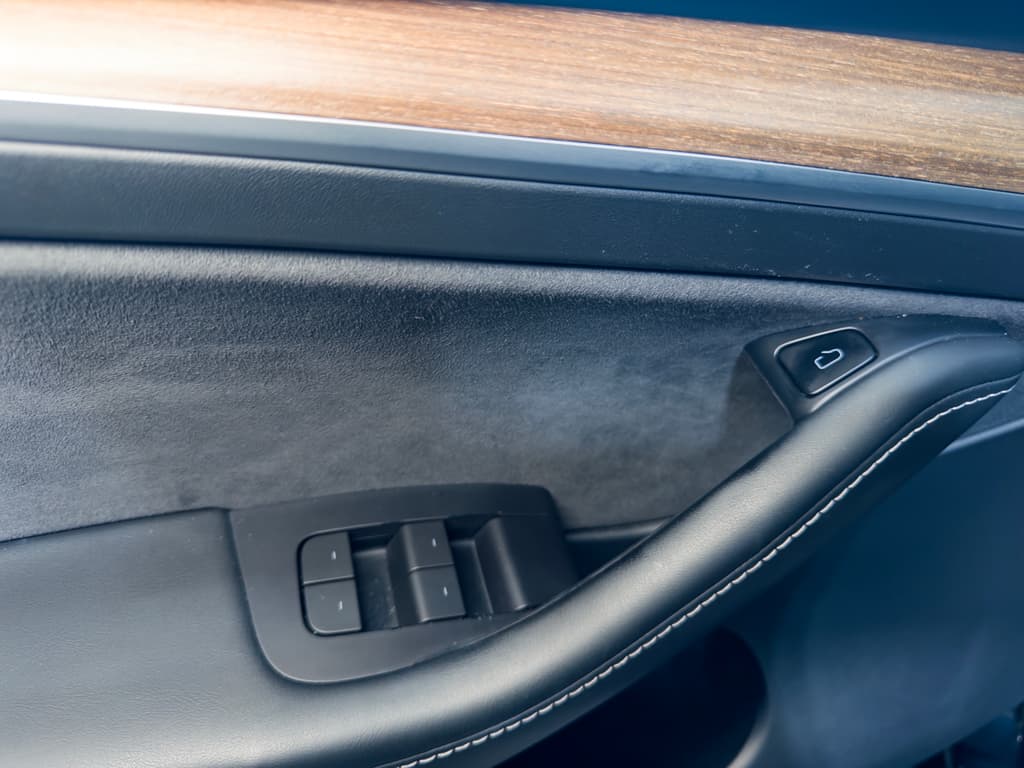 2023 Tesla Model Y view 7