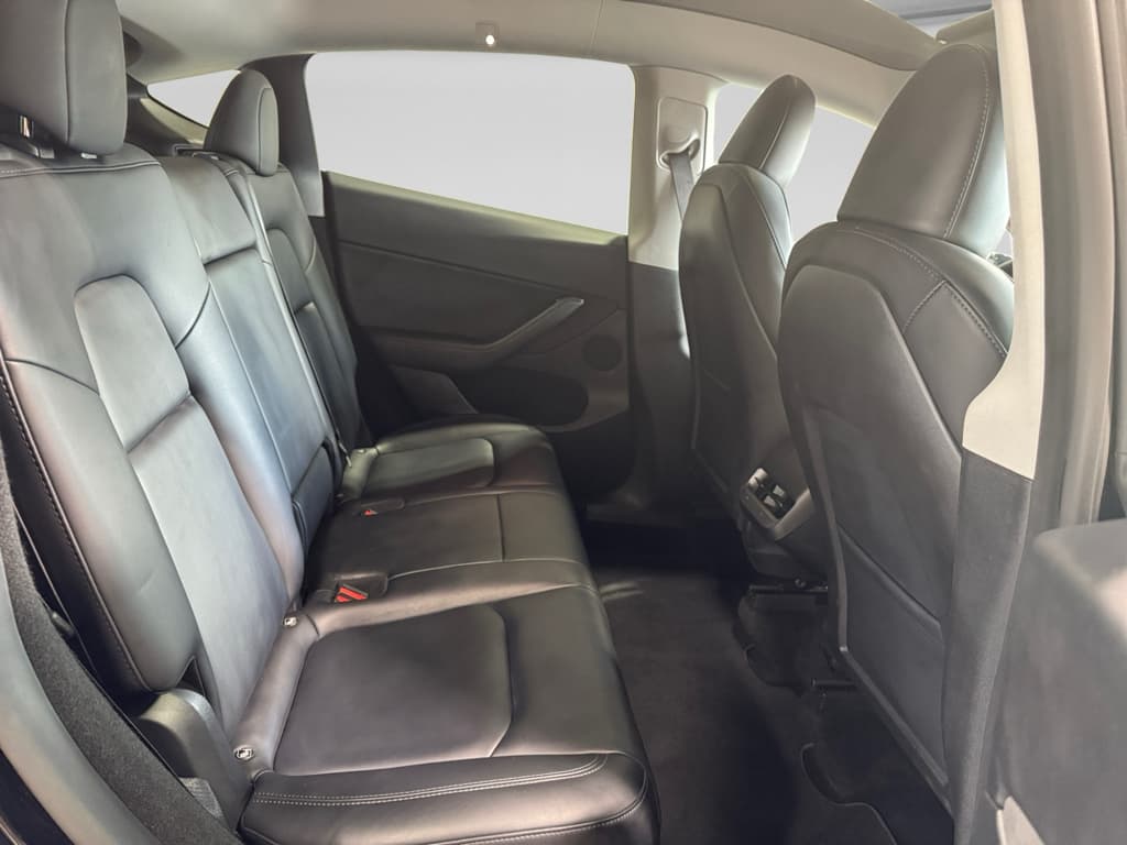 2023 Tesla Model Y view 21