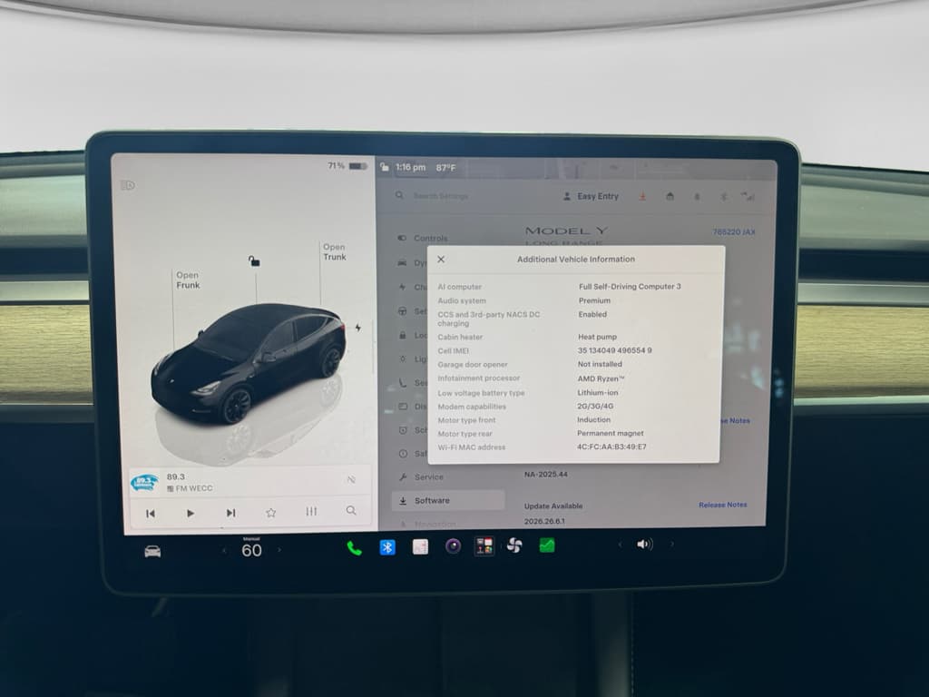 2023 Tesla Model Y view 13