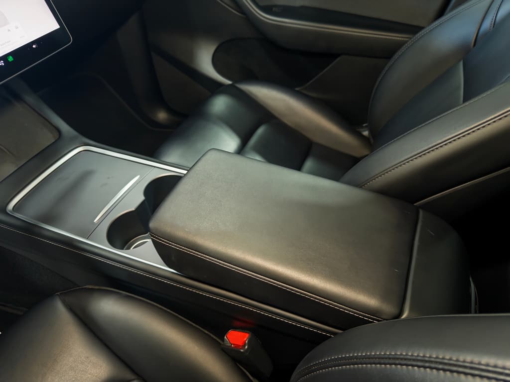 2023 Tesla Model Y view 18