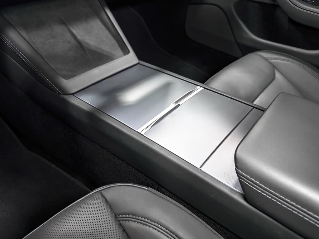 2024 Tesla Model 3 view 17