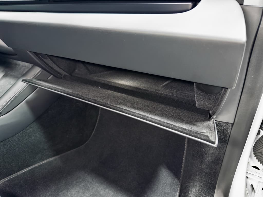 2024 Tesla Model 3 view 18