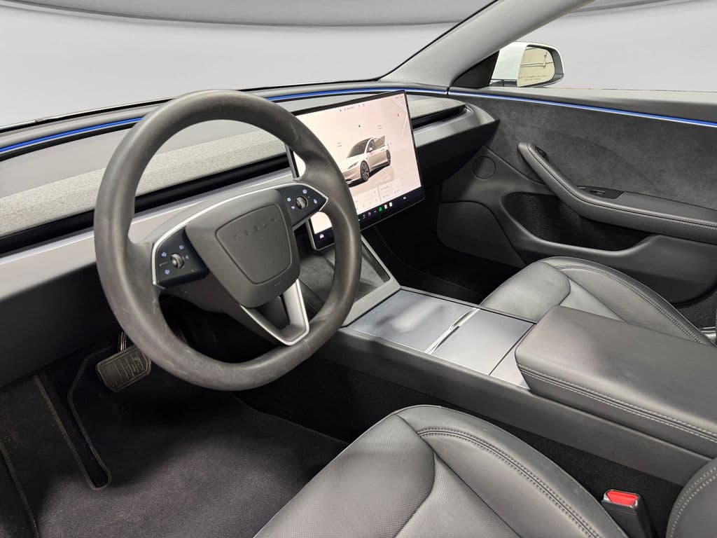 2024 Tesla Model 3 view 16