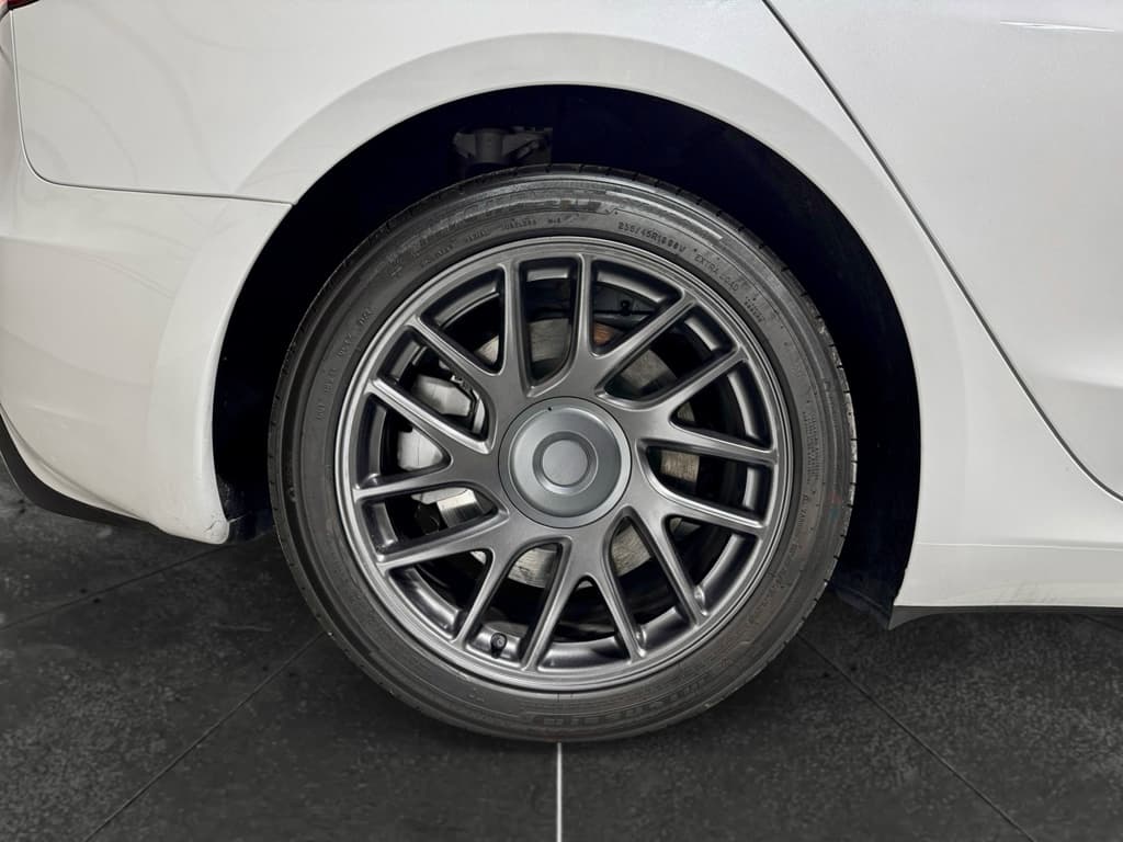 2024 Tesla Model 3 view 35