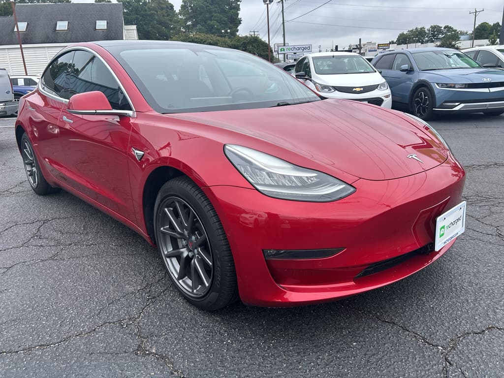 2020 Tesla Model 3 view 4