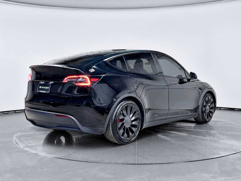 2023 Tesla Model Y view 3