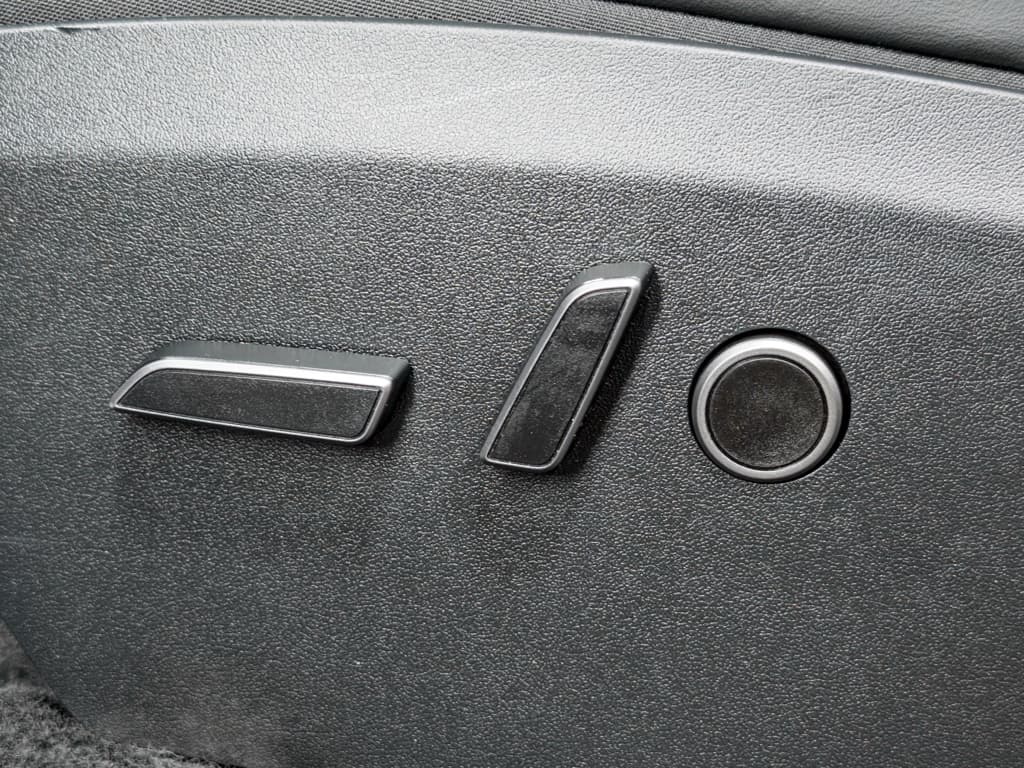 2023 Tesla Model Y view 6