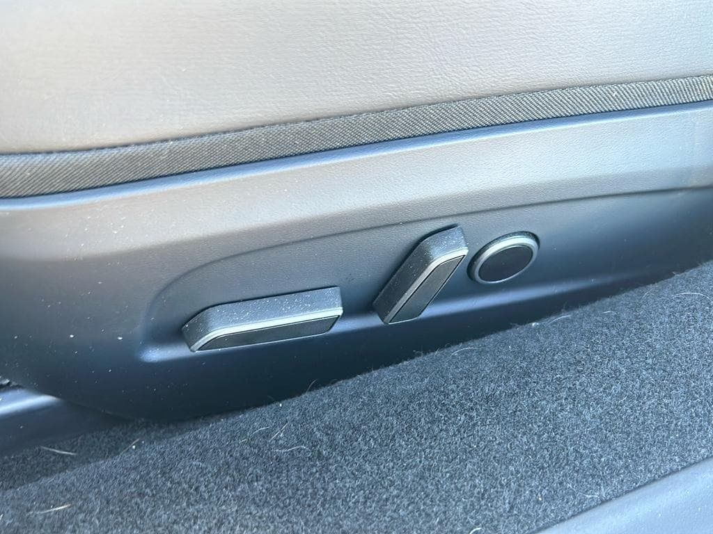 2024 Tesla Model 3 view 6