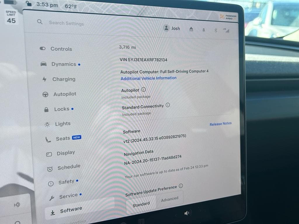 2024 Tesla Model 3 view 8