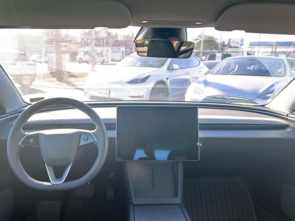 2024 Tesla Model 3 view 12