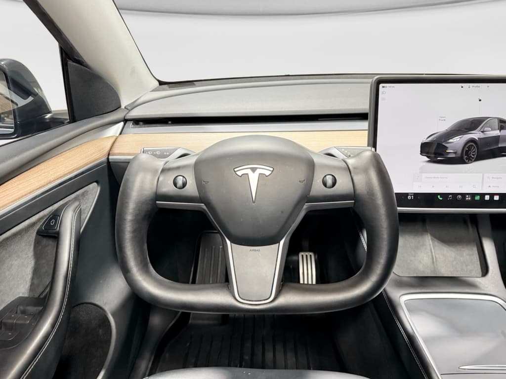 2023 Tesla Model Y view 8