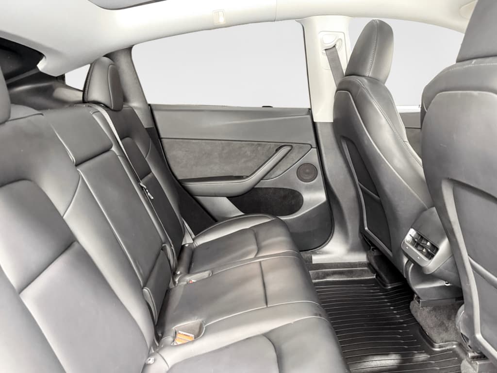 2023 Tesla Model Y view 21