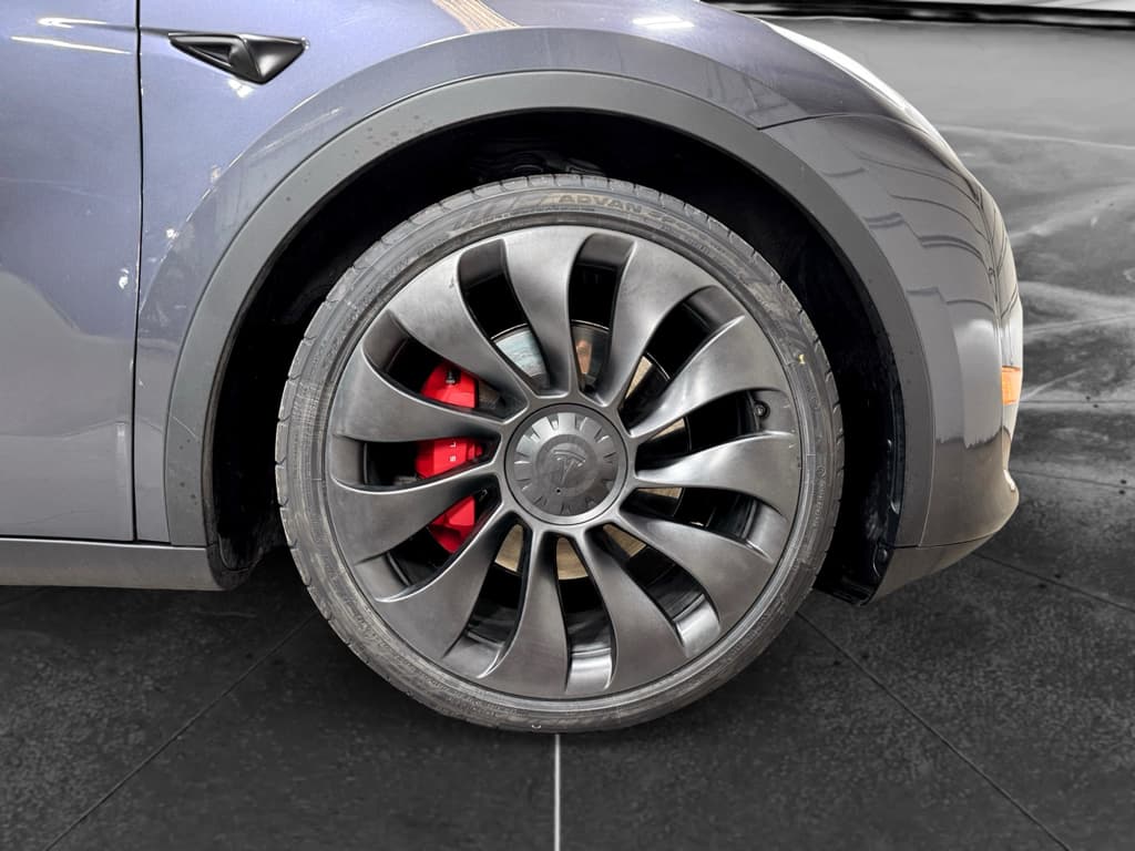 2023 Tesla Model Y view 36