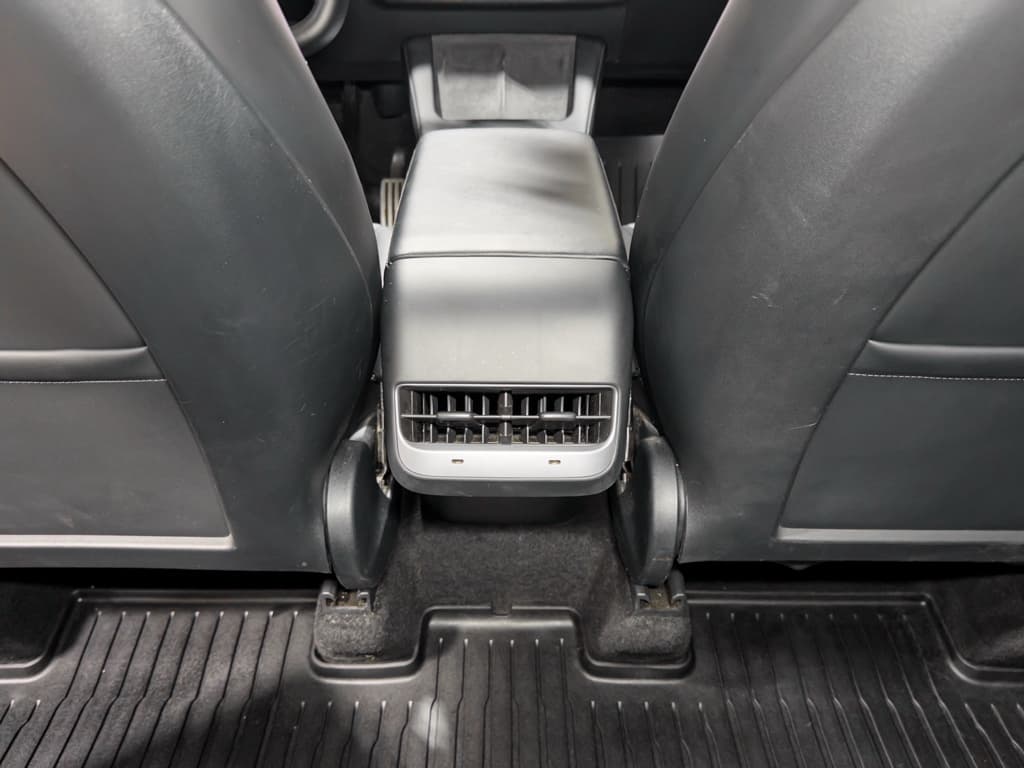 2023 Tesla Model Y view 20