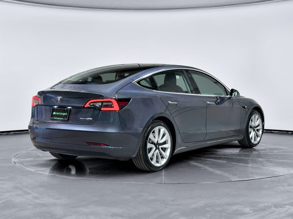 2020 Tesla Model 3 view 3