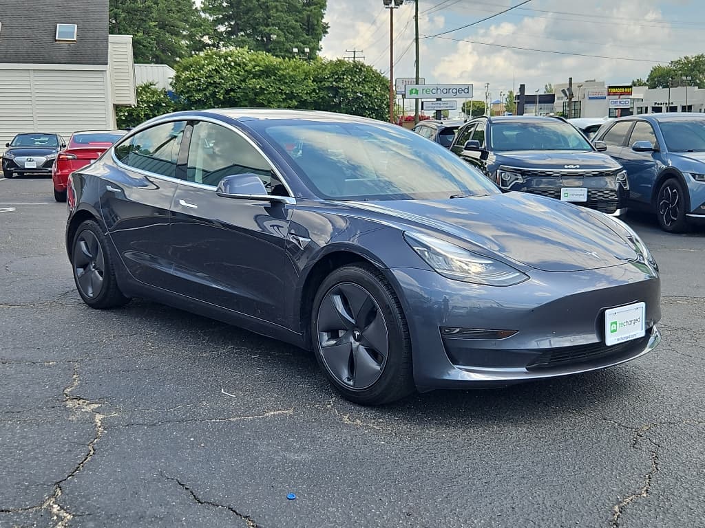 2020 Tesla Model 3 view 4
