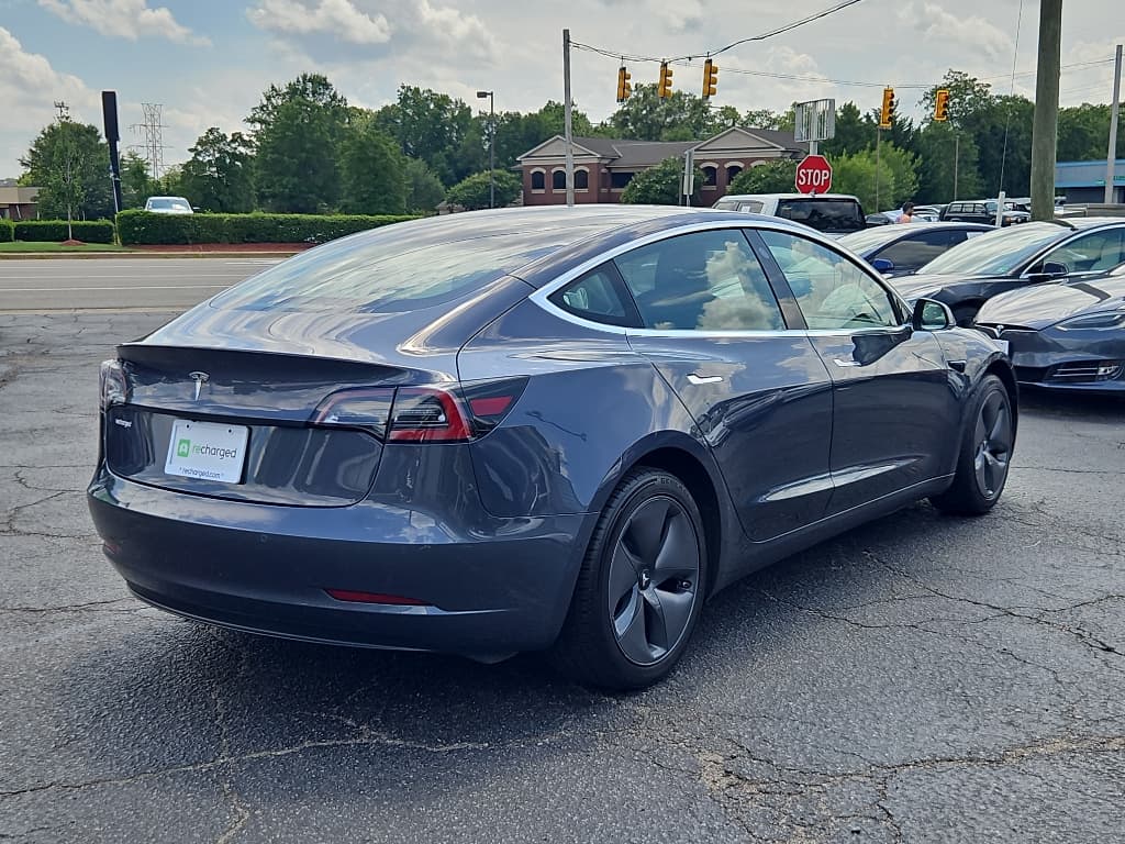 2020 Tesla Model 3 view 3