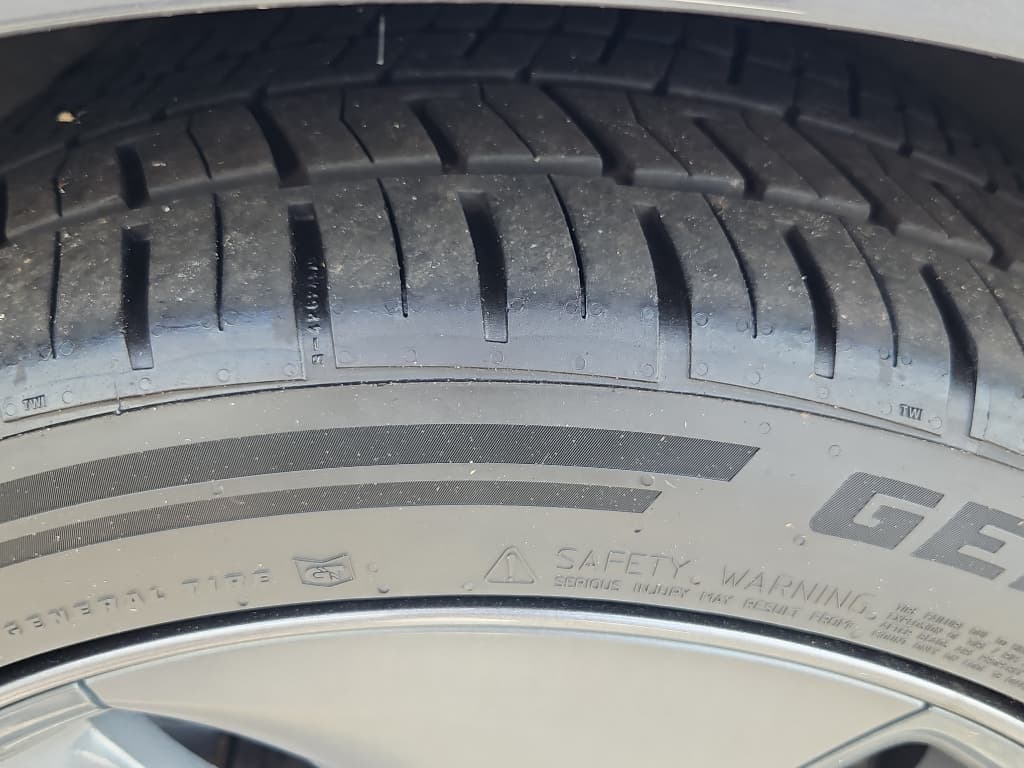 2020 Tesla Model 3 view 28