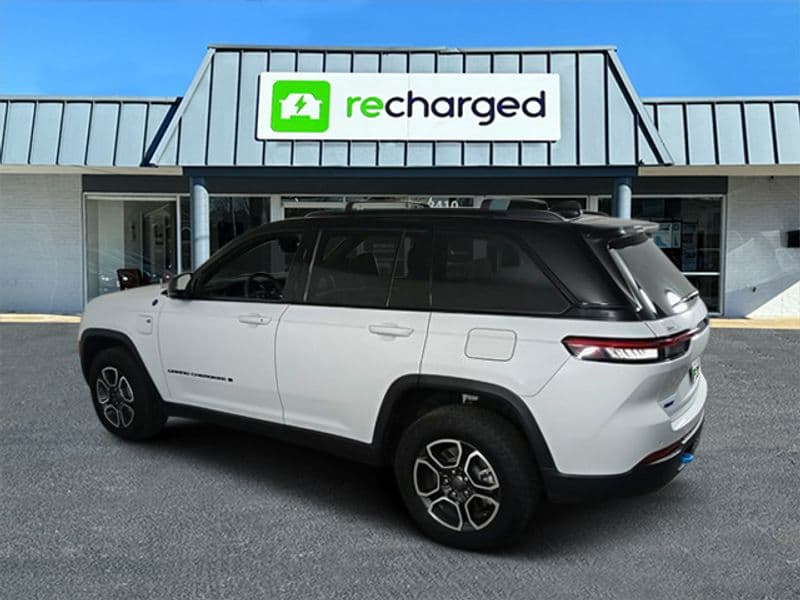 2023 Jeep Grand Cherokee 4xe view 6