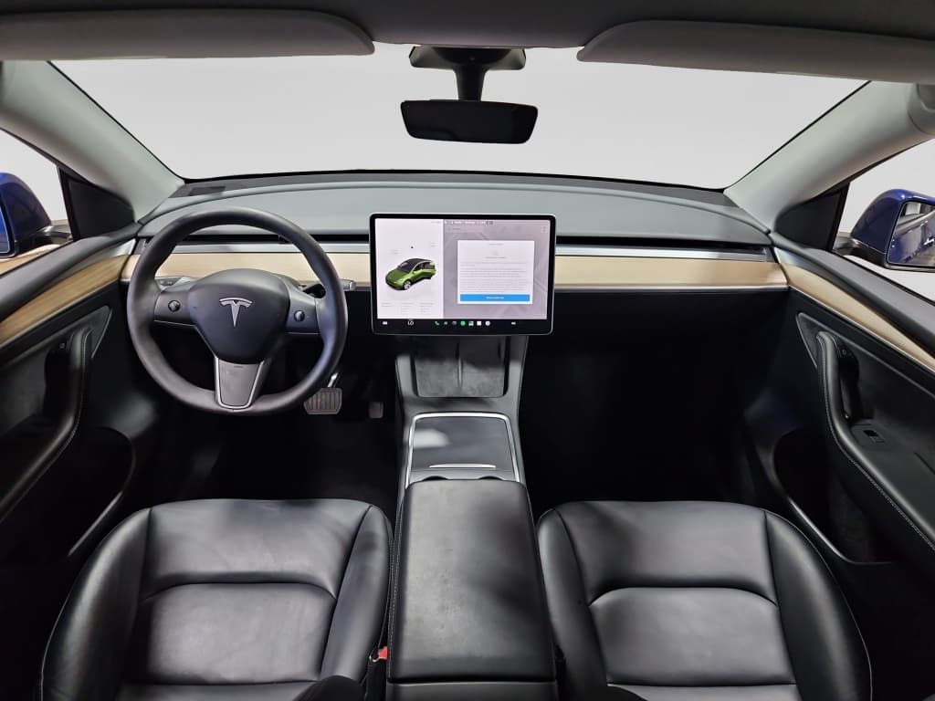 2023 Tesla Model Y view 7