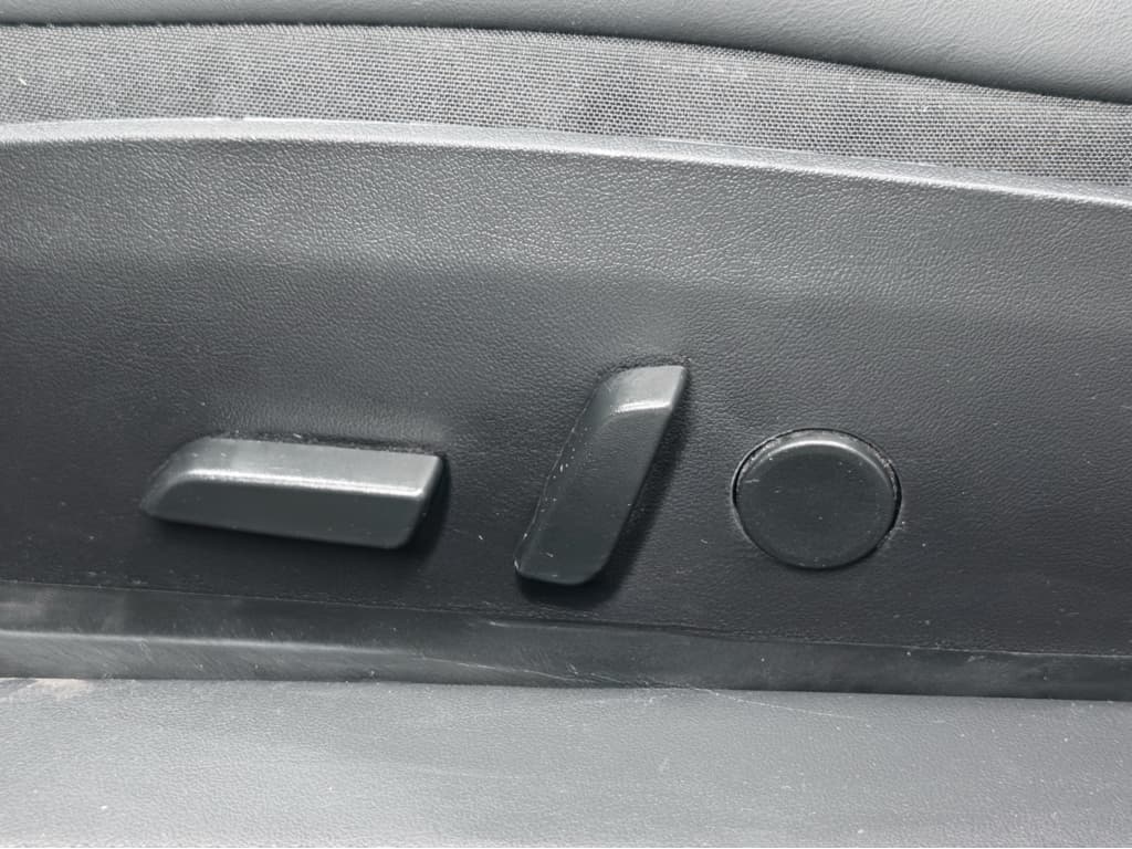 2020 Tesla Model 3 view 7