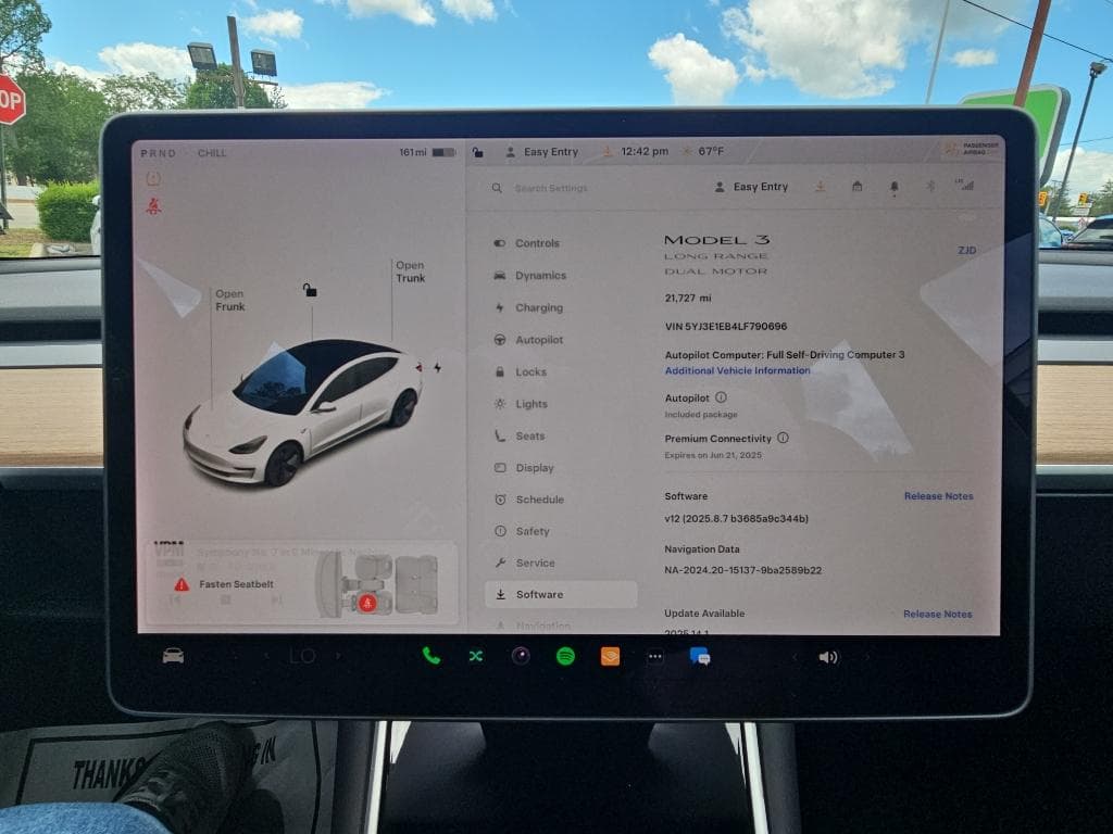 2020 Tesla Model 3 view 9