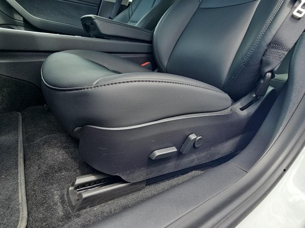 2020 Tesla Model 3 view 7