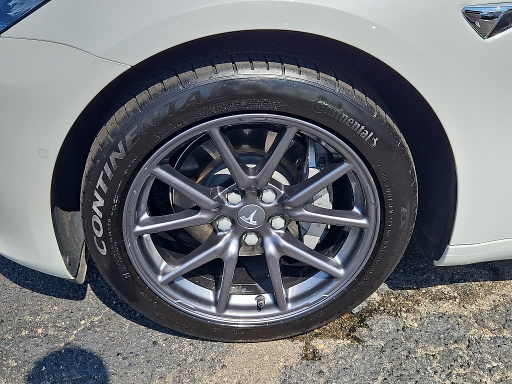 2020 Tesla Model 3 view 23