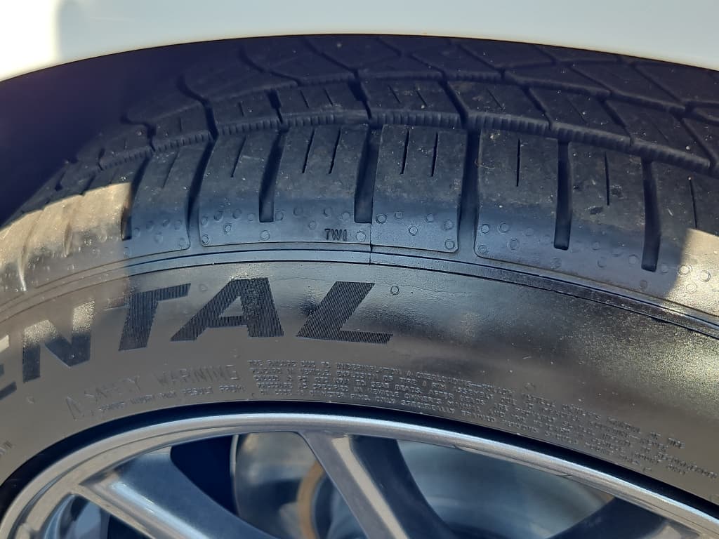 2020 Tesla Model 3 view 24