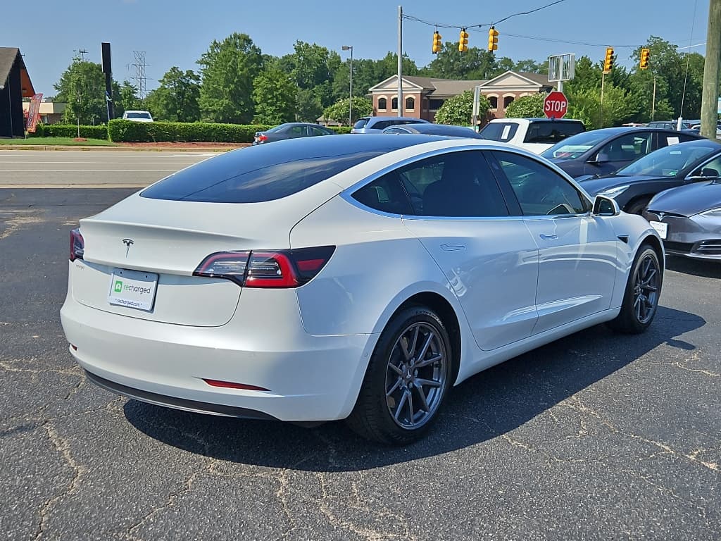 2020 Tesla Model 3 view 3