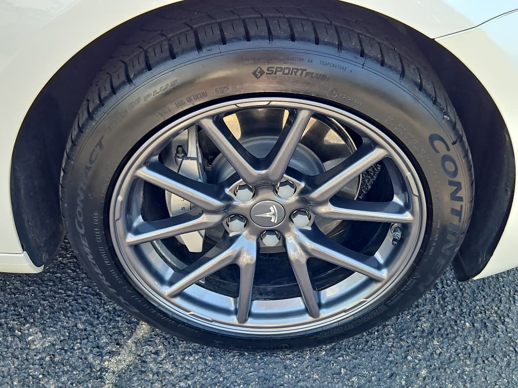 2020 Tesla Model 3 view 29
