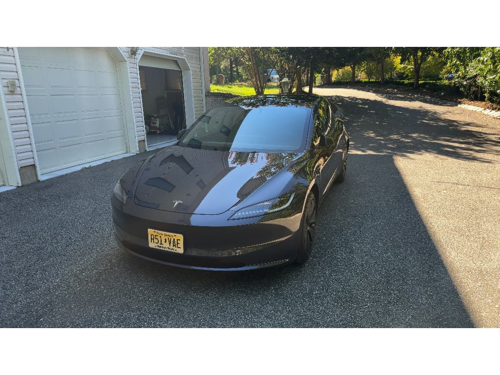 2024 Tesla Model 3 view 2