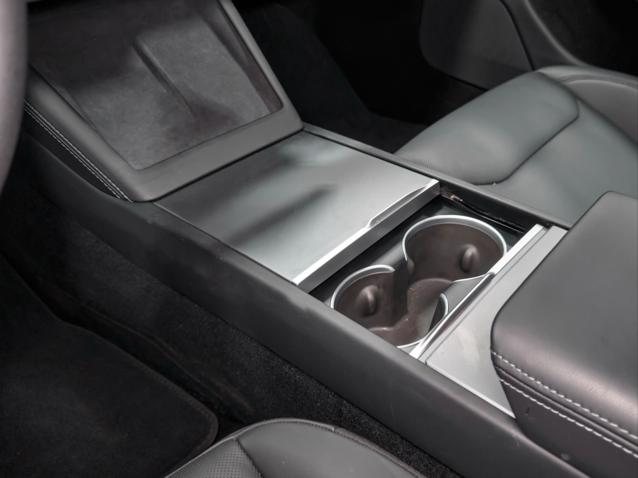2024 Tesla Model 3 view 17