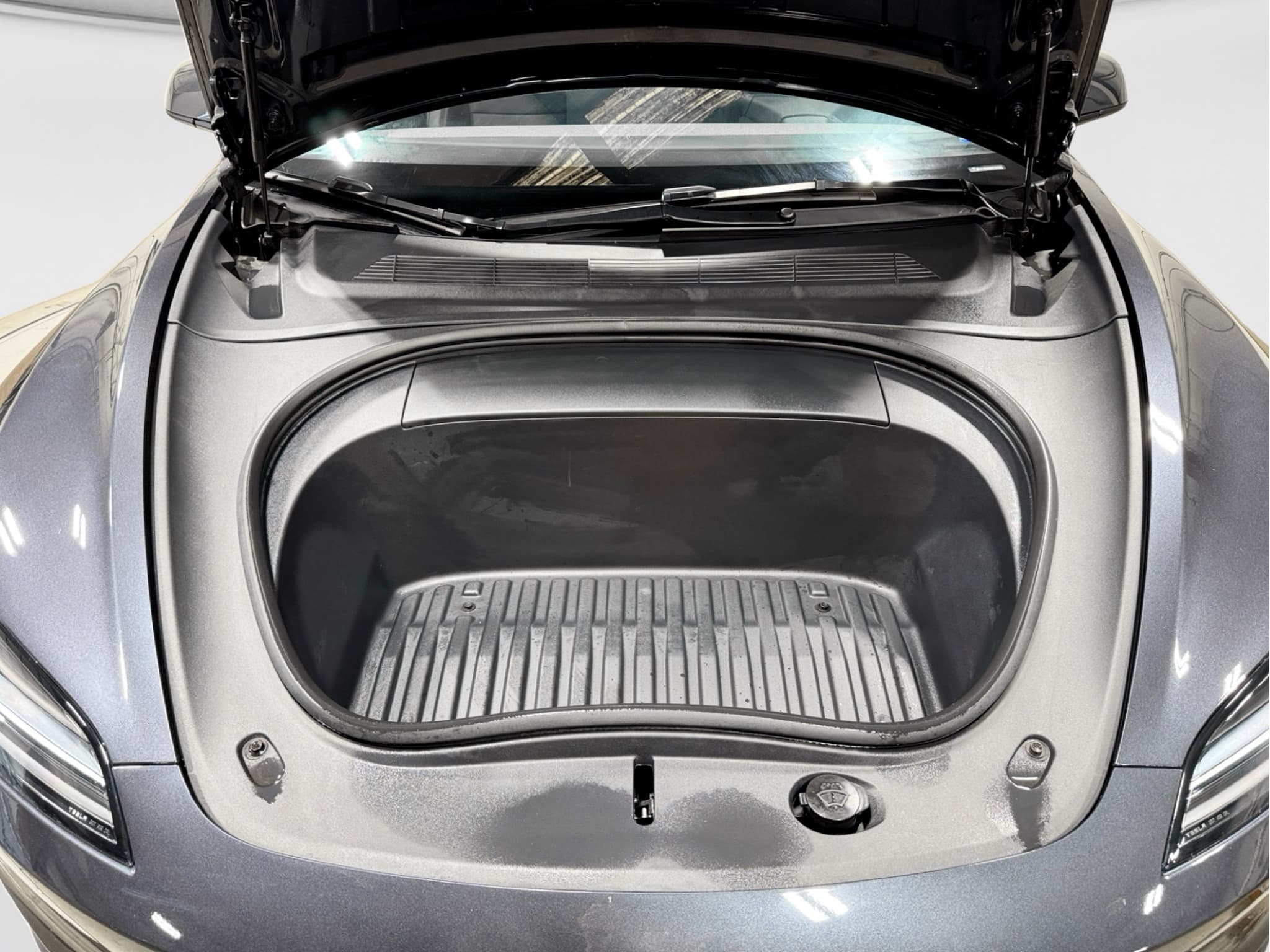 2024 Tesla Model 3 view 23