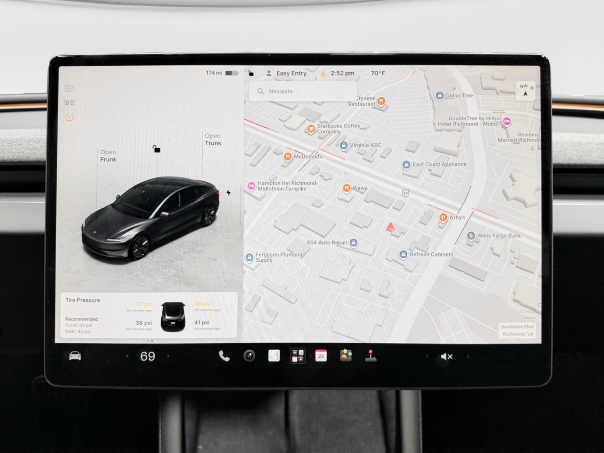 2024 Tesla Model 3 view 8