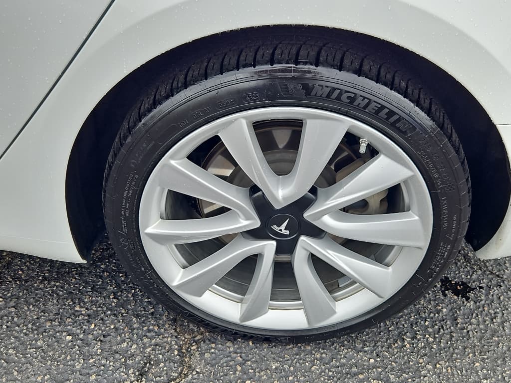 2020 Tesla Model 3 view 27