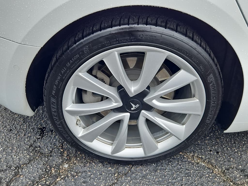 2020 Tesla Model 3 view 29