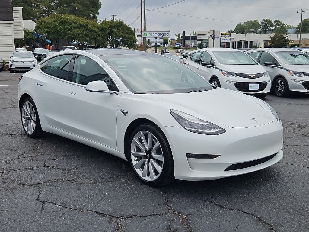 2020 Tesla Model 3 view 4