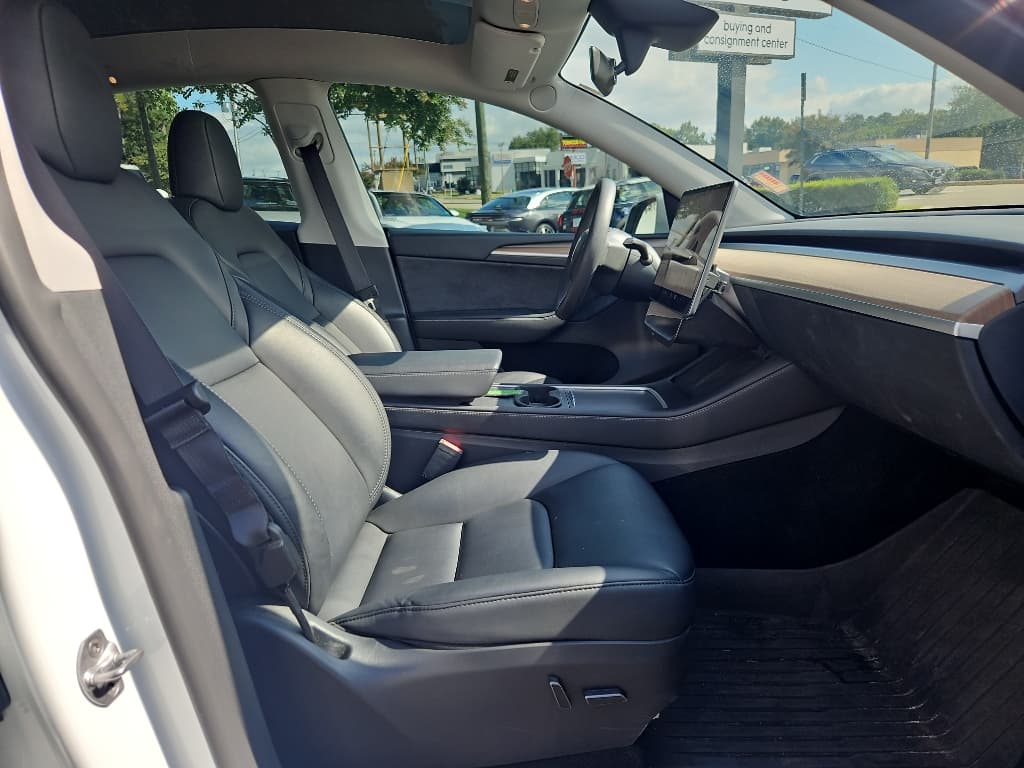 2023 Tesla Model Y view 9