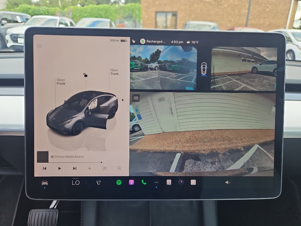 2023 Tesla Model Y view 13