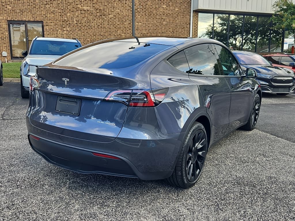 2023 Tesla Model Y view 3