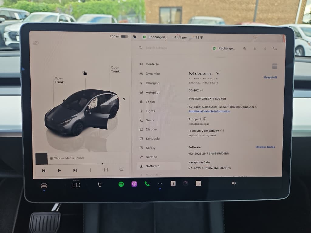 2023 Tesla Model Y view 12