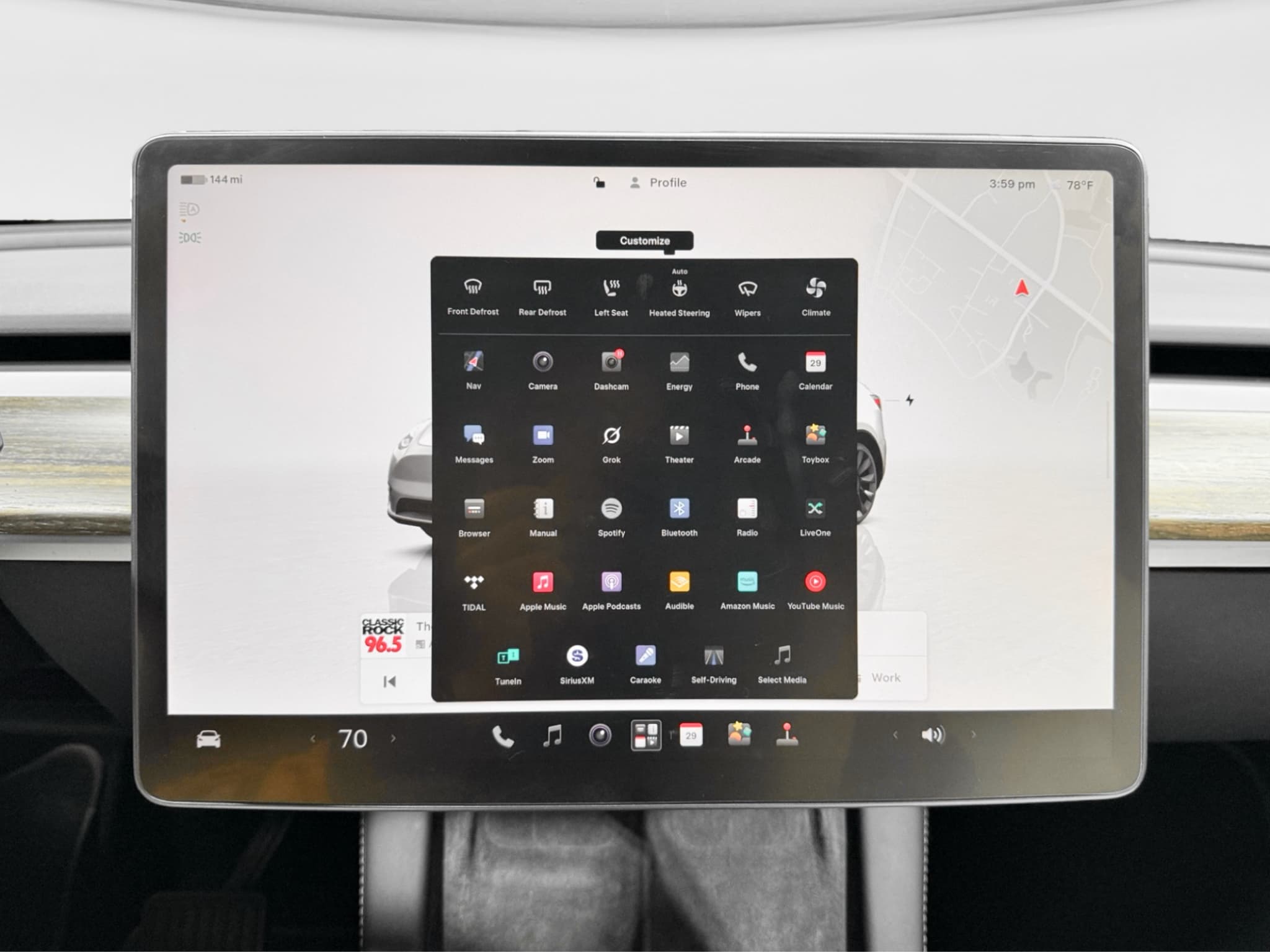 2023 Tesla Model Y view 10