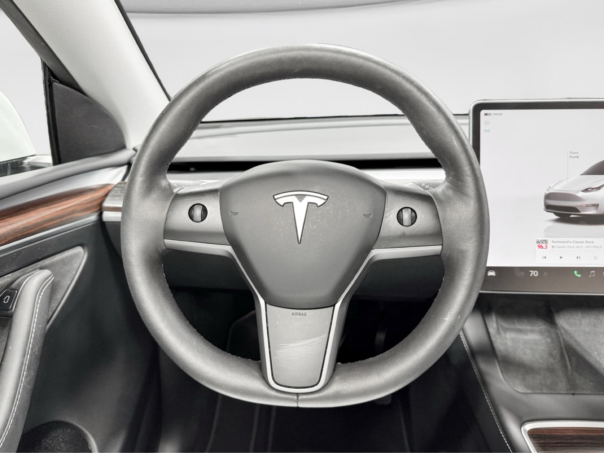 2023 Tesla Model Y view 8