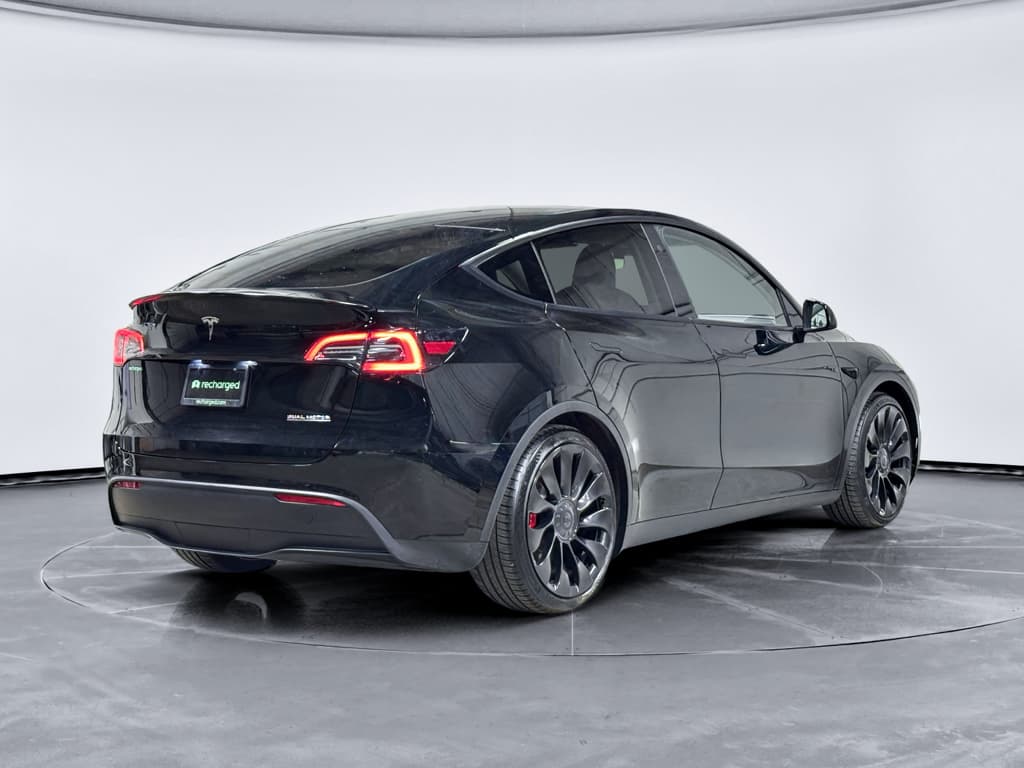 2023 Tesla Model Y view 3