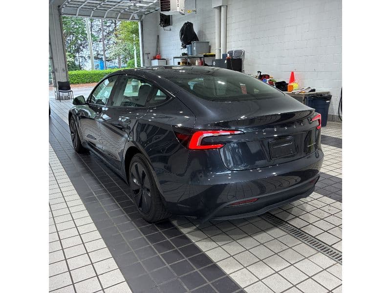 2024 Tesla Model 3 view 4